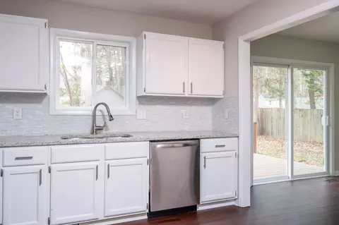 5506 Middleton Rd, Durham, NC 27713 photo 2