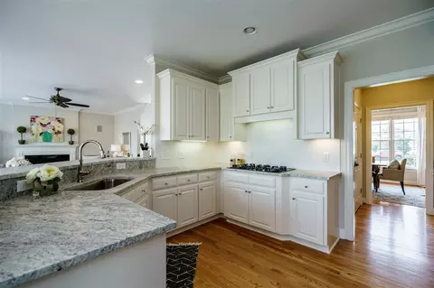 101 Trident Ct, Cary, NC 27518 photo 10