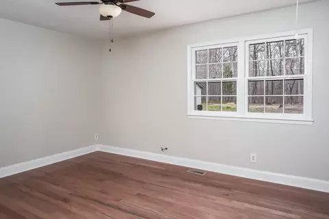 800 Knight Dr, Durham, NC 27712 photo 8