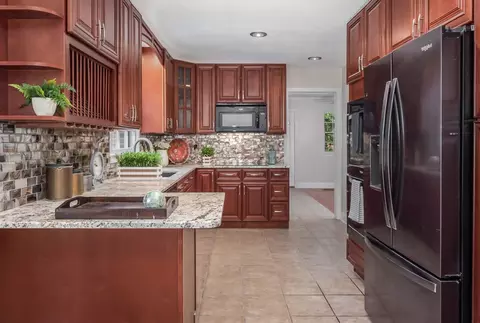 800 Knight Dr, Durham, NC 27712 photo 2