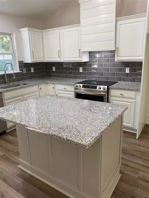 2803 Broad St, Durham, NC 27704 photo 4