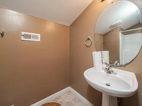 906 Alpha Dr, Durham, NC 27703 photo 14