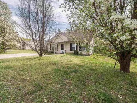 906 Alpha Dr, Durham, NC 27703 photo 3