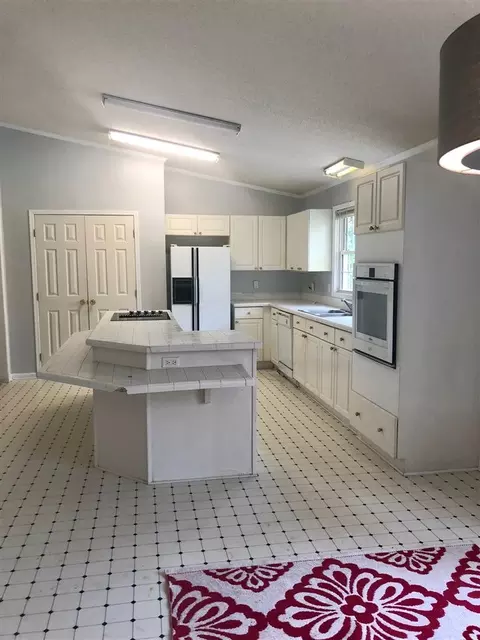 2547 Barwick Dr, Durham, NC 27704 photo 3