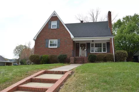 307 Barnette Ave, Roxboro, NC 27573 photo 2