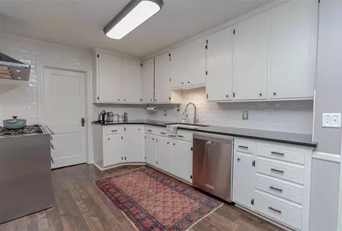 3226 Pickett Rd, Durham, NC 27705 photo 9