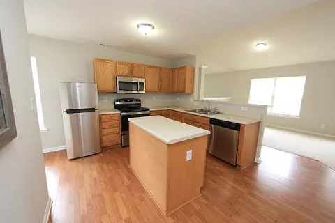 10 Evanwald Ct, Durham, NC 27703 photo 2
