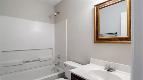 5028 Hadrian Dr, Durham, NC 27703 photo 15