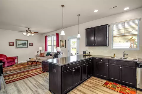 307 Chestnut Oak Pl, Durham, NC 27704 photo 6
