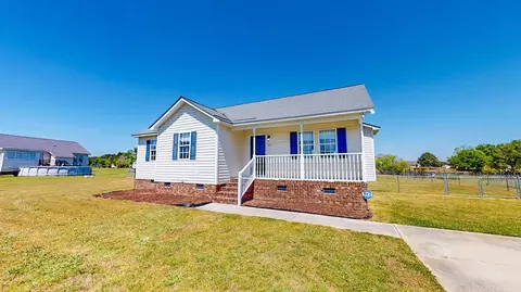 105 Hugh Dr, Smithfield, NC 27577 photo 2