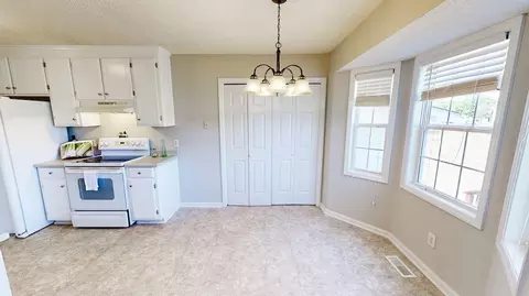 105 Hugh Dr, Smithfield, NC 27577 photo 9
