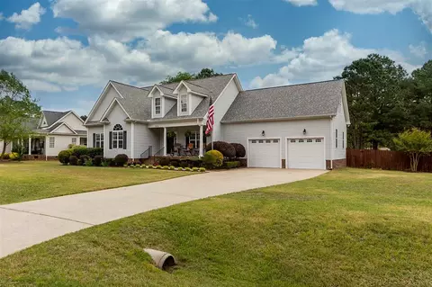 233 W Thicket Dr, Angier, NC 27501 photo 2