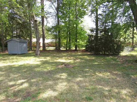 911 S Walnut Dr, Smithfield, NC 27577 photo 5