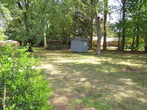 911 S Walnut Dr, Smithfield, NC 27577 photo 4