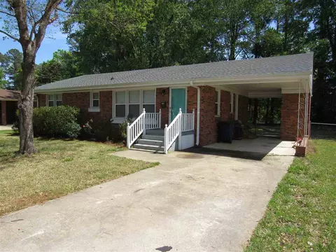 911 S Walnut Dr, Smithfield, NC 27577 photo 3