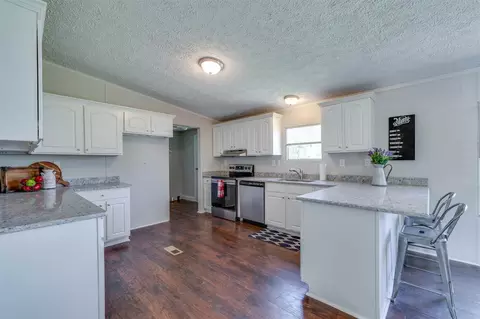 101 Morehead Dr, Willow Spring, NC 27592 photo 5