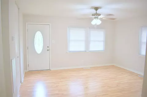 817 Waring St, Durham, NC 27704 photo 2
