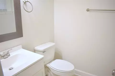 817 Waring St, Durham, NC 27704 photo 8