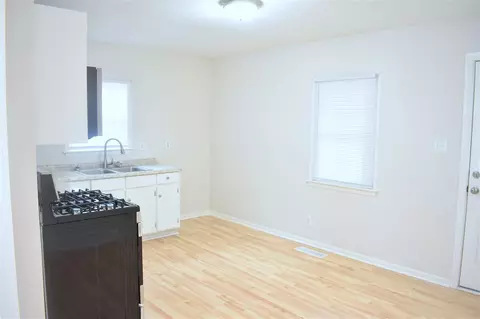 817 Waring St, Durham, NC 27704 photo 6