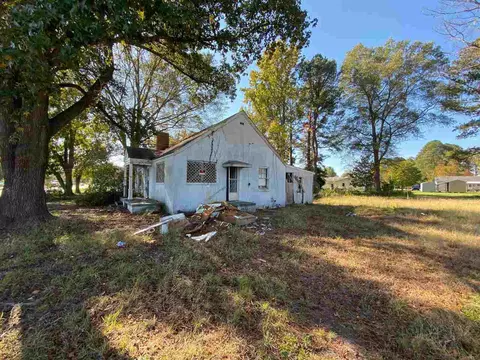 18 E Peedin Rd, Smithfield, NC 27577 photo 2