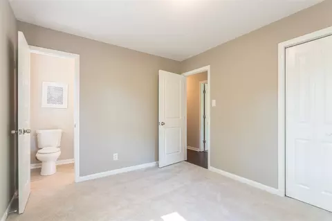 2843 Beechwood Dr, Durham, NC 27701 photo 5