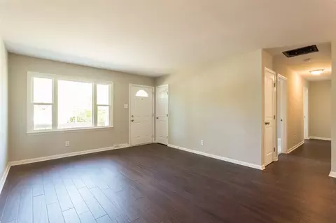 2843 Beechwood Dr, Durham, NC 27701 photo 3