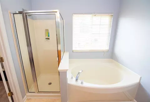 25 Sharpstone Ln, Durham, NC 27703 photo 21