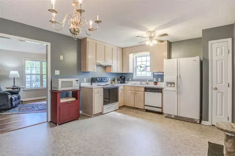 140 Wilmack Dr, Benson, NC 27504 photo 9
