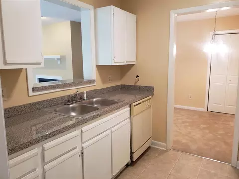 5820 Pointer Dr #101, Raleigh, NC 27609 photo 10