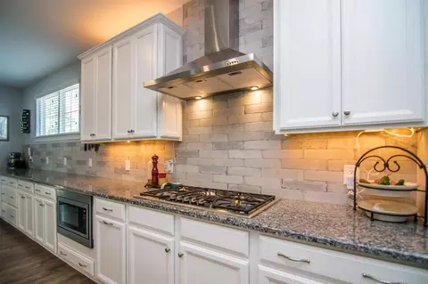 102 Silverhawk Ln, Durham, NC 27703 photo 9