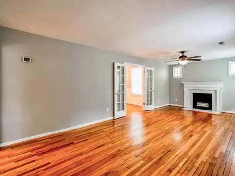 102 W Edgewood Dr, Durham, NC 27701 photo 5