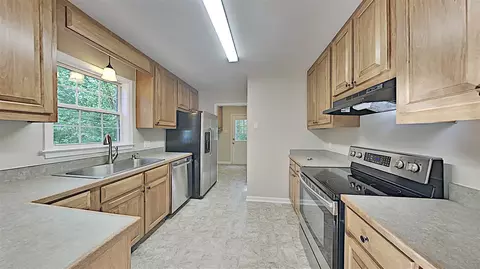 509 Rockvale Ct, Benson, NC 27504 photo 6