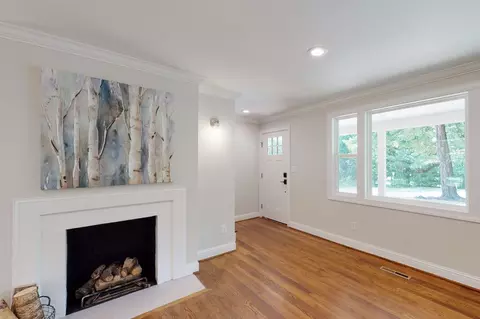 1304 Dixie Trl, Raleigh, NC 27607 photo 8