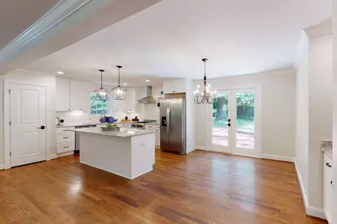 1304 Dixie Trl, Raleigh, NC 27607 photo 9