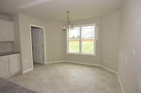 49 Cornfield Ln, Benson, NC 27504 photo 5