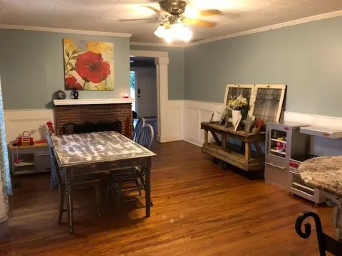 708 E Chatham St, Apex, NC 27502 photo 5