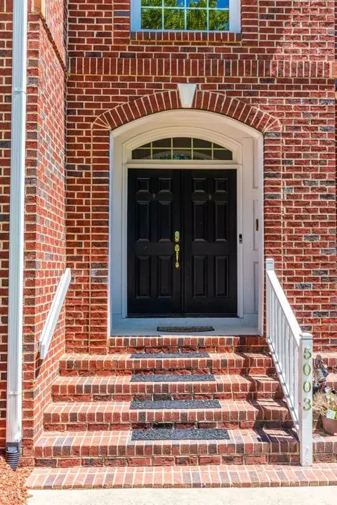 5003 Paces Ferry Dr, Durham, NC 27712 photo 2