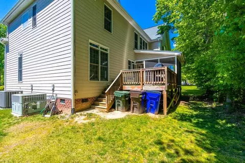 5003 Paces Ferry Dr, Durham, NC 27712 photo 3