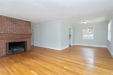 611 W Markham Ave, Durham, NC 27701 photo 2
