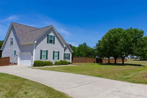 102 Nightshade Ln, Garner, NC 27529 photo 2