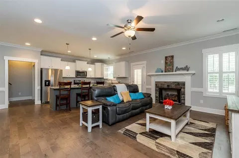 97 Evie Dr, Smithfield, NC 27577 photo 8