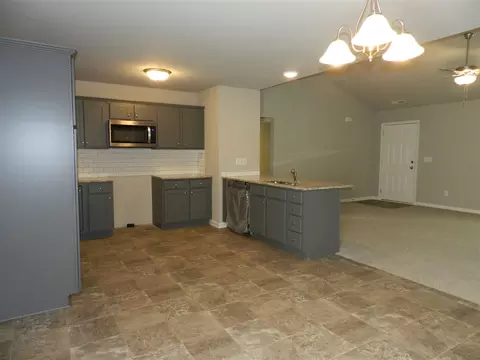 71 Cornfield Ln, Benson, NC 27504 photo 3