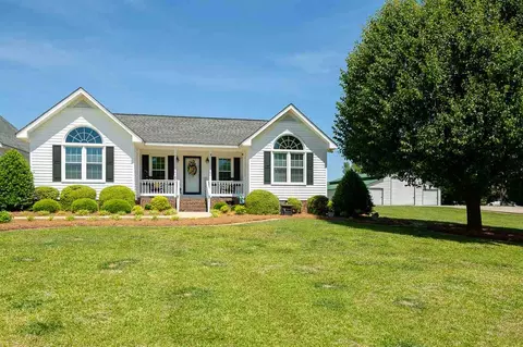 621 Miller Rd, Benson, NC 27504 photo 2