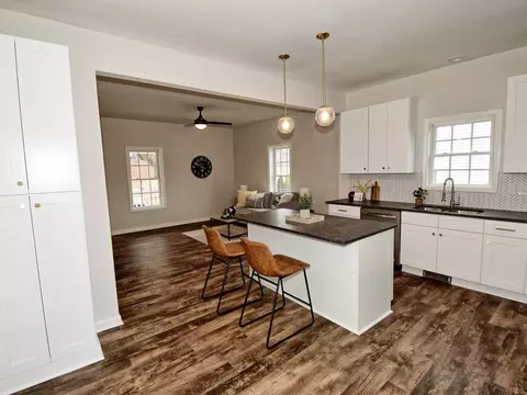 1011 Worth St, Durham, NC 27701 photo 6