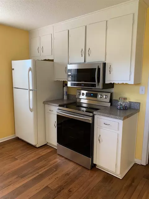 105 George St, Dunn, NC 28334 photo 3