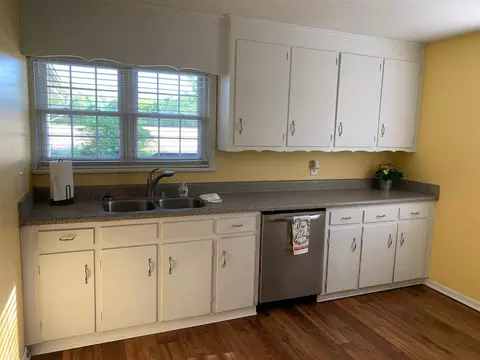 105 George St, Dunn, NC 28334 photo 4