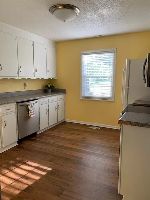 105 George St, Dunn, NC 28334 photo 5