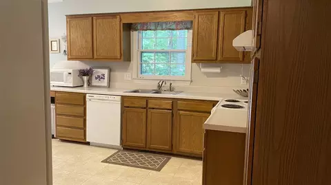210 Wolverine Rd, Cary, NC 27513 photo 8