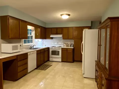 210 Wolverine Rd, Cary, NC 27513 photo 9