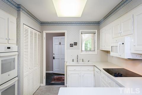 3566 Hamstead Ct, Durham, NC 27707 photo 12